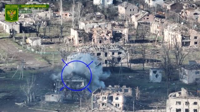 Республиканские силы разносят опорник ВСУ в Соледаре.mp4 смотреть онлайн