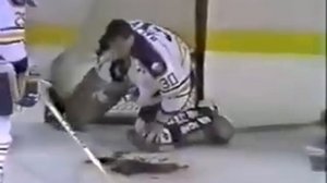 Самая страшная травма вратаря в хоккее