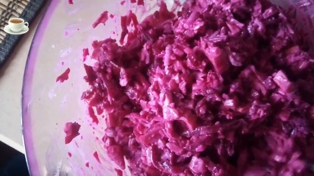 Салат со свёклой, крабовыми палочками и сыром смотреть онлайн