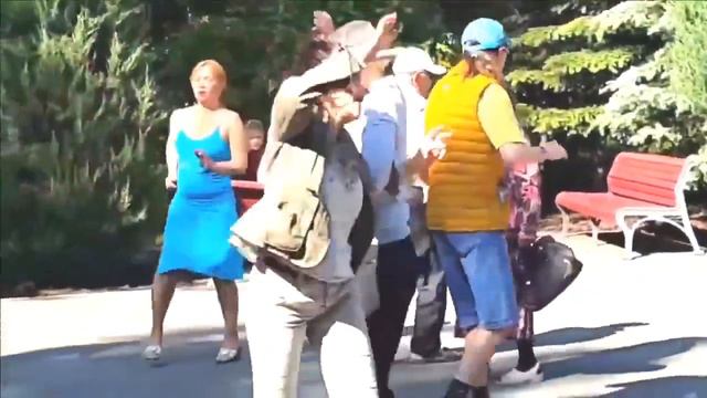 СЕГОДНЯ ИЗМЕНИЛОСЬ ВСЕ ВОКРУГ смотреть онлайн