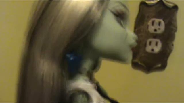My new Frankie Monster High doll part 2.wmv смотреть онлайн