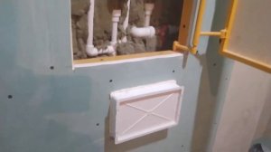 установка скрытого люка