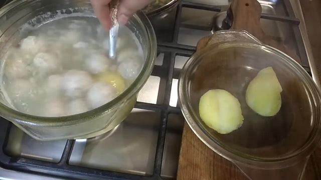 Суп с фрикадельками.?? смотреть онлайн