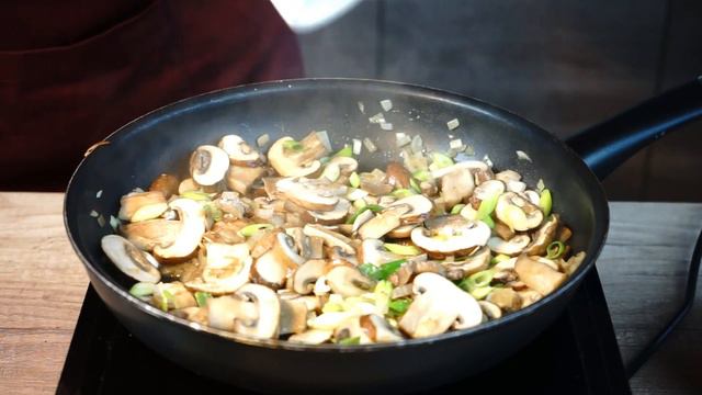 Schnelle Küche/ 25 Minuten Rezept/ Spaghetti Mit Pilzen Und Halloumi-Käse/ Vegetarischer Rezepte