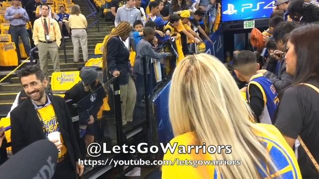 Steph Curry tunnel shots from Oracle Arena, pregame 2018 WCF G6 смотреть онлайн