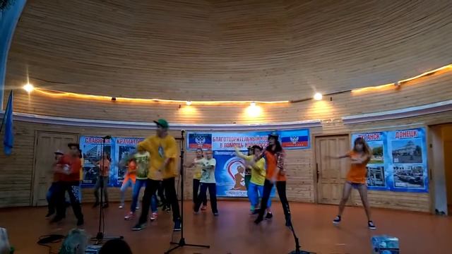 Выступление ATOM Dance Школа по хип хоп в Севастополе, Базовые движения хип хоп, танцы для детей смотреть онлайн