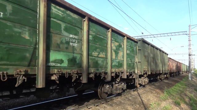 Электровоз ВЛ80С-2721 с грузовым поездом смотреть онлайн