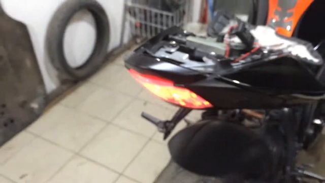 Блинкер стопа Kawasaki ZX10-R смотреть онлайн