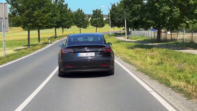 Insta360 Flow или DJI OSMO Mobile 6 — какой стабилизатор для смартфона лучше? смотреть онлайн