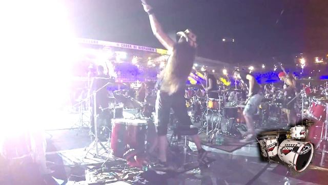 Rockin'1000 - That's Live - Gold On The Ceiling (night Show) - NON Official Video