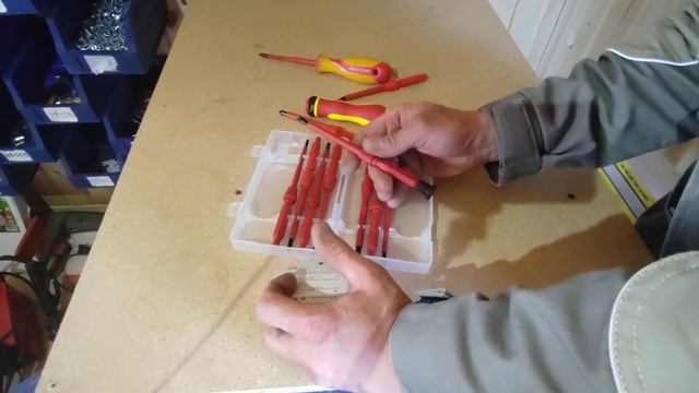 набор диэлектрических отвёрток смотреть онлайн