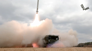 Пуск ракеты ОТРК «Искандер»