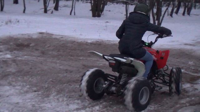 Зимний дрифт и прокат квадроциклов motoland 150s и мотоленд WILD от Pitbikegarage.ru смотреть онлайн