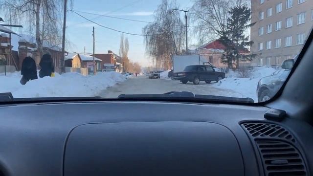 СОБРАЛИСЬ В ГОРОД НА ТРЕНИРОВКУ И НУЖНО КУПИТЬ ЛАМПОЧКУ В КУХНЮ смотреть онлайн
