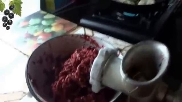 Крутим смородину на зиму через мясорубку смотреть онлайн