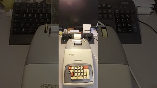 Счётная машина Wahtler Multa GT - 60е гг. смотреть онлайн