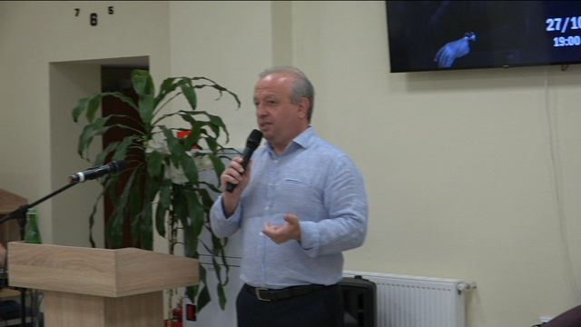 Творческая встреча с поэтом Инвером Шеуджен прошла в МЦБС смотреть онлайн