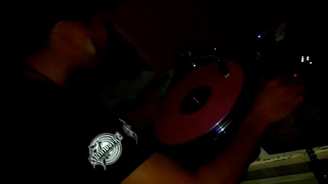 VESTAX TURNTABLE смотреть онлайн