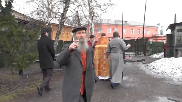 Освящение машины-колесницы. Продукция из Потеряевки. 13.04.2015 смотреть онлайн