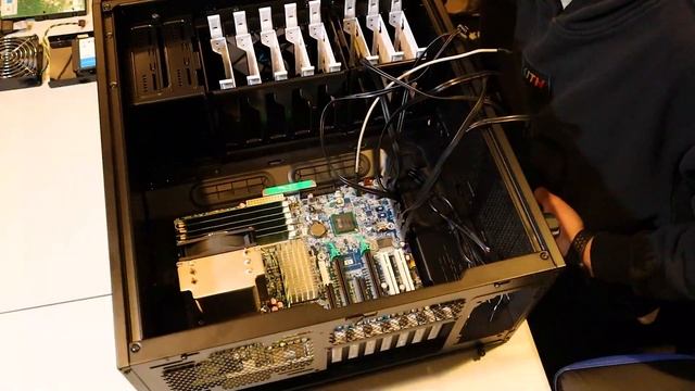 DIY NAS Build in Fractal Define R5!!! Still the Best Case смотреть онлайн