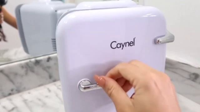 Mini nevera para productos de belleza смотреть онлайн