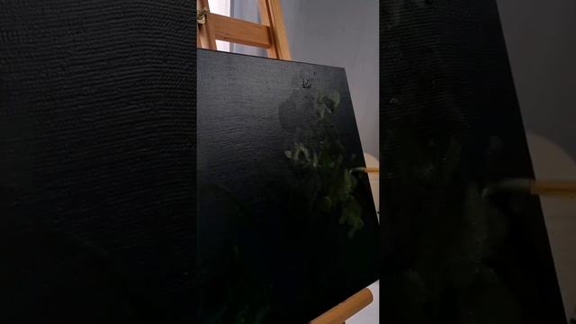 Цветы акрилом на черном фоне.