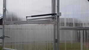 Термопривод Климат 100 в теплице.
