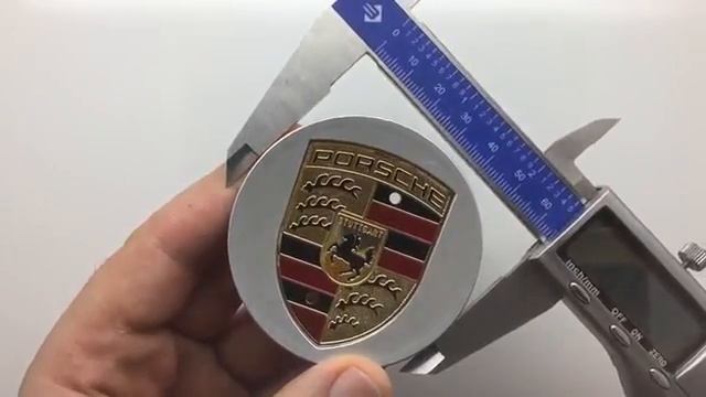 Колпак на литой диск Porsche Macan серебро