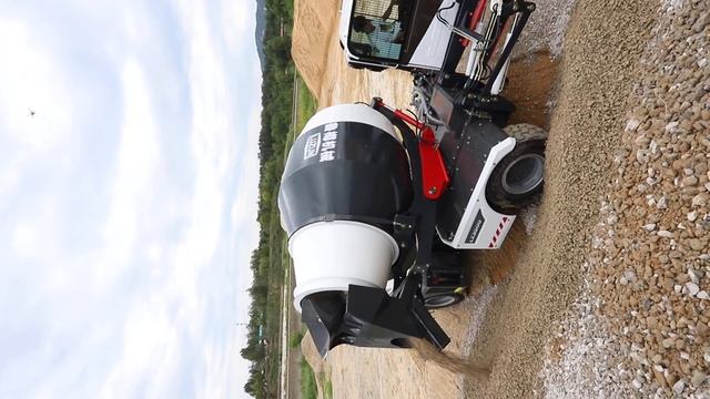 LUZUN new design 3.5cbm self loading concrete mixer truck смотреть онлайн