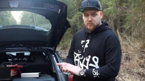 Огромная колонка JBL в машине! Как подключить?