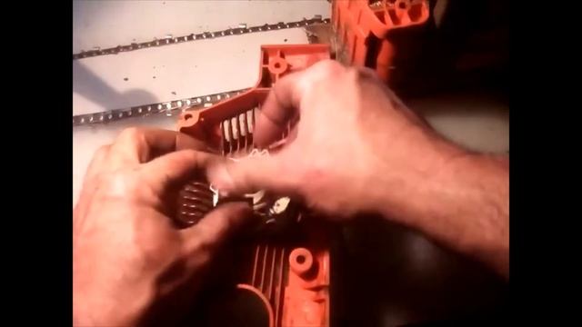 Berántó zsinór csere / Husqvarna 136 /Chainsaw starter cord replacement смотреть онлайн