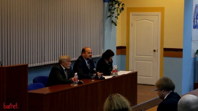 Студенты финуниверситета уходят со встречи с Орловым смотреть онлайн