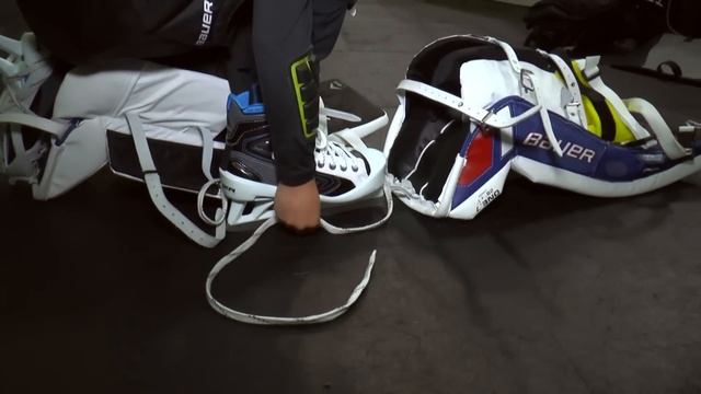 How to Dress a Youth Hockey Goaltender смотреть онлайн