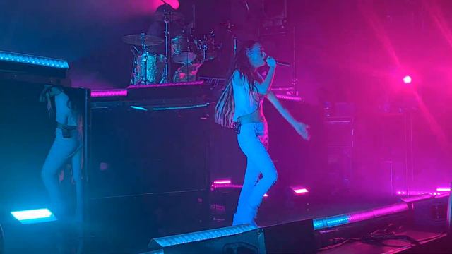 Rina Sawayama - Tokyo Love Hotel | Live @ Electric Brixton, London смотреть онлайн