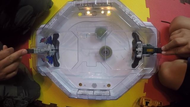 BEYBLADE AVATAR ATTACK BATTLE SET and XCALIUS MASTER KIT смотреть онлайн