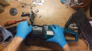 How to repair and assemble Makita UC3503A chain saw oil pump replace