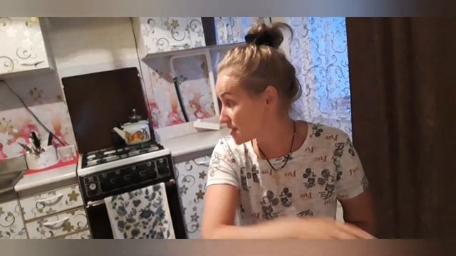 Всем добрый вечер. Ем сырники. смотреть онлайн