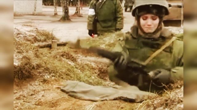 Девушка в армии 🤣 смотреть онлайн