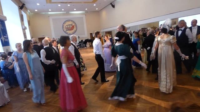 ПОЛОНЕЗ ОТКРЫТИЯ - ГРИБОЕДОВСКИЙ БАЛ В ЗВЕЗДНОМ смотреть онлайн