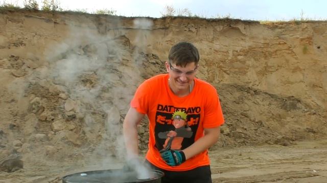 ✅ МОЩНЫЕ ПЕТАРДЫ + БОЧКА НА 200 ЛИТРОВ ? ТОП 50 ПЕТАРД В БОЧКЕ ИЗ ПОД МАСЛА смотреть онлайн