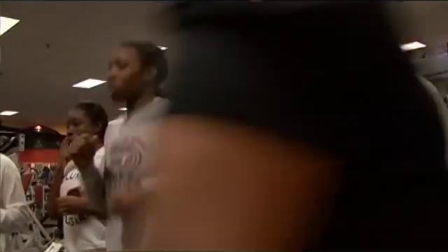 Maplewood, NJ's Columbia High School Track & Field Team Practice Indoors During the Winter. смотреть онлайн