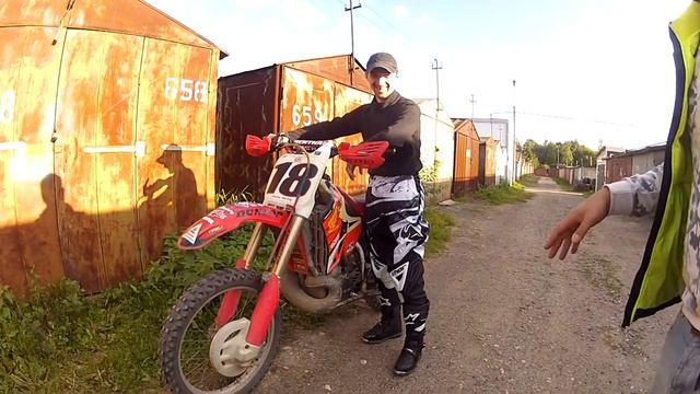 [Garage] Брат Лёха тестирует Honda CR250R (04.09.17) смотреть онлайн