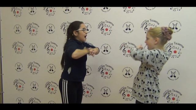 Hand Game : Coca cola - Pepsi cola - Sprite смотреть онлайн