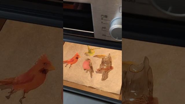 МК по изготовлению украшений из термоусадочного пластика / How to make shrink plastic jewelry смотреть онлайн