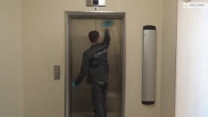 Очистка поверхности лифта