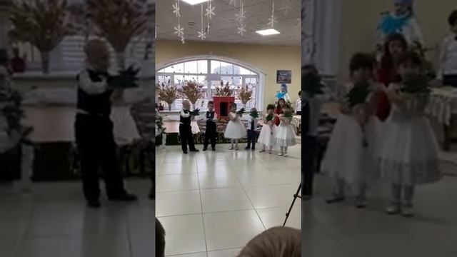 Малыши. Варежковый театр. смотреть онлайн