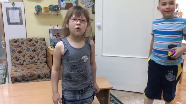 Стих Барто А. - В театре. Исп. Злата. смотреть онлайн