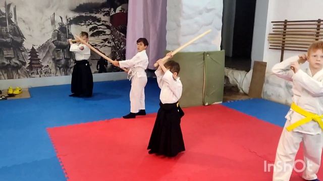 Бокен деревяный меч отработка движения#айкидо #martialart #евпатория #занятиесдетьми #aikido