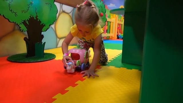 куклы на детской площадке.mp4 смотреть онлайн