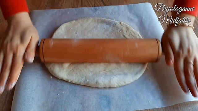 Gerçek Pizza Hamuruyla✅ 2 Çeşit Pratik Ev Yapımı Pizza Tarifi👍 Kapış Kapış Anında Bitiyor 🤭 смотреть онлайн